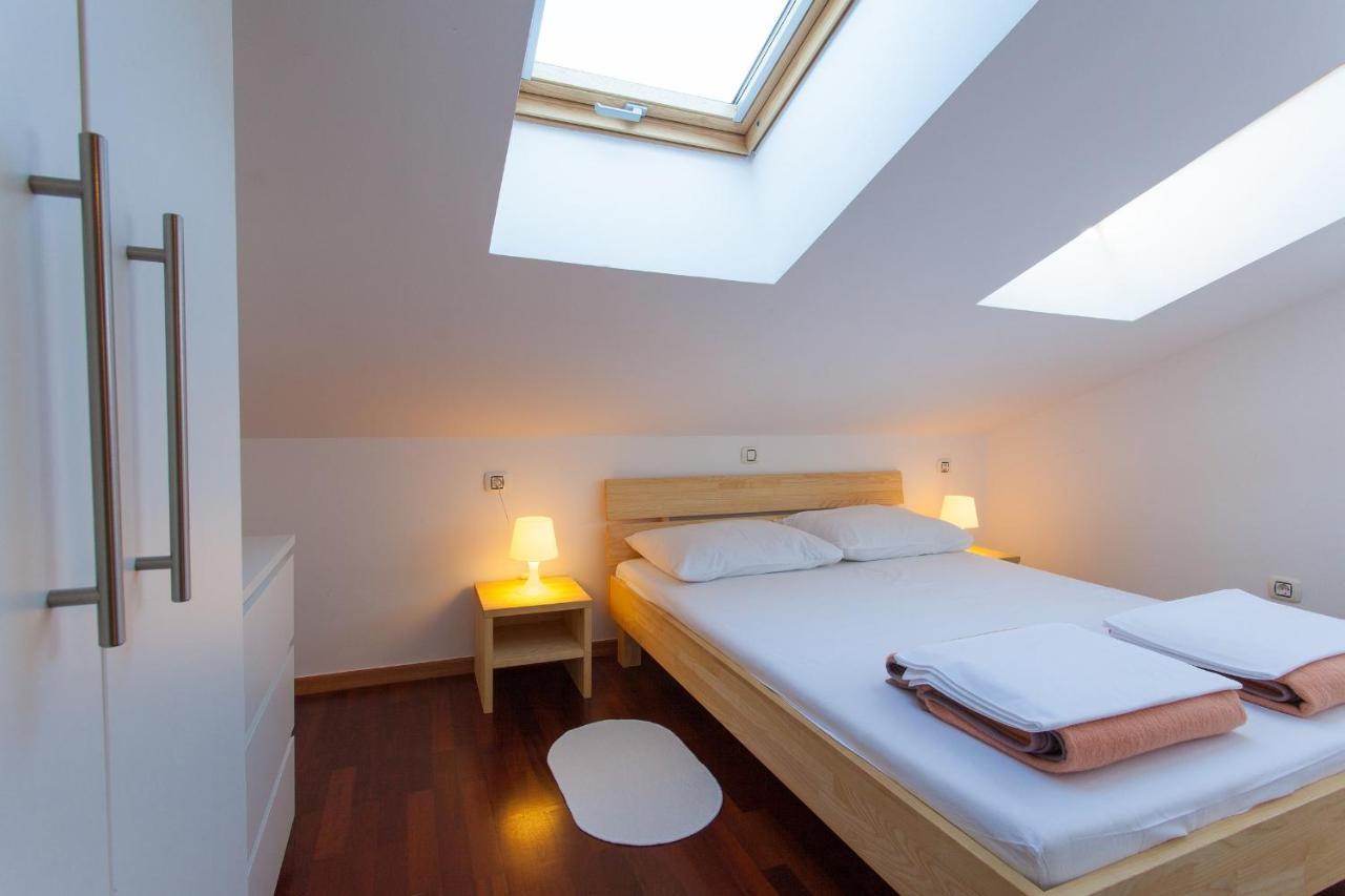 普纳特Bed&Breakfast Lucija住宿加早餐旅馆 外观 照片