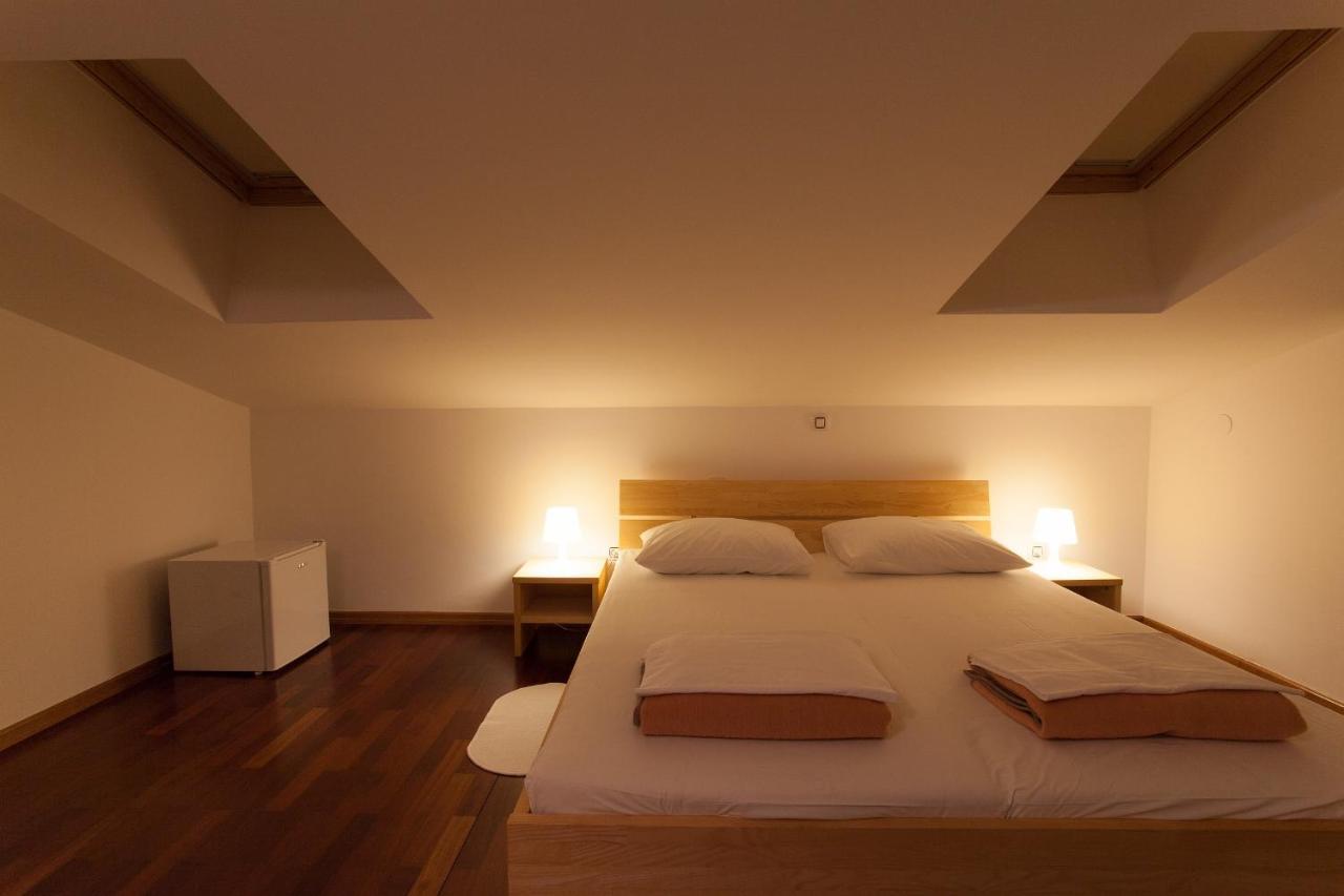 普纳特Bed&Breakfast Lucija住宿加早餐旅馆 外观 照片