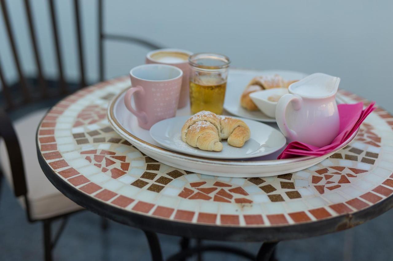 普纳特Bed&Breakfast Lucija住宿加早餐旅馆 外观 照片