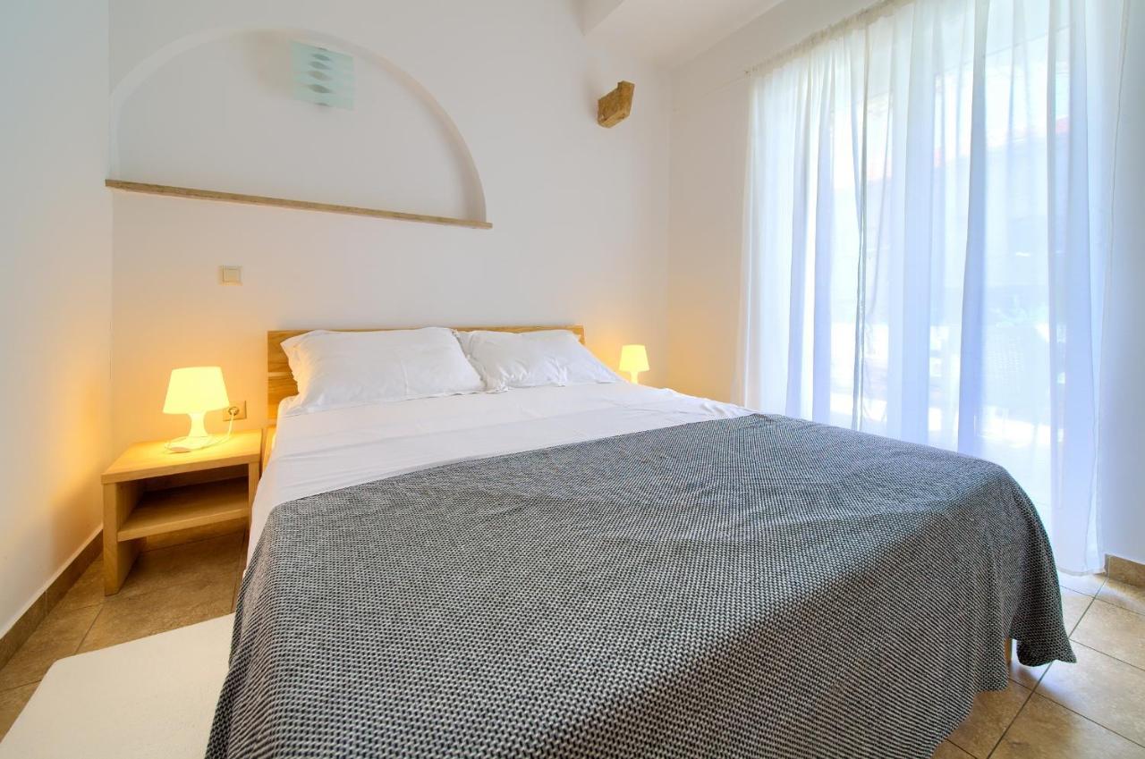 普纳特Bed&Breakfast Lucija住宿加早餐旅馆 外观 照片