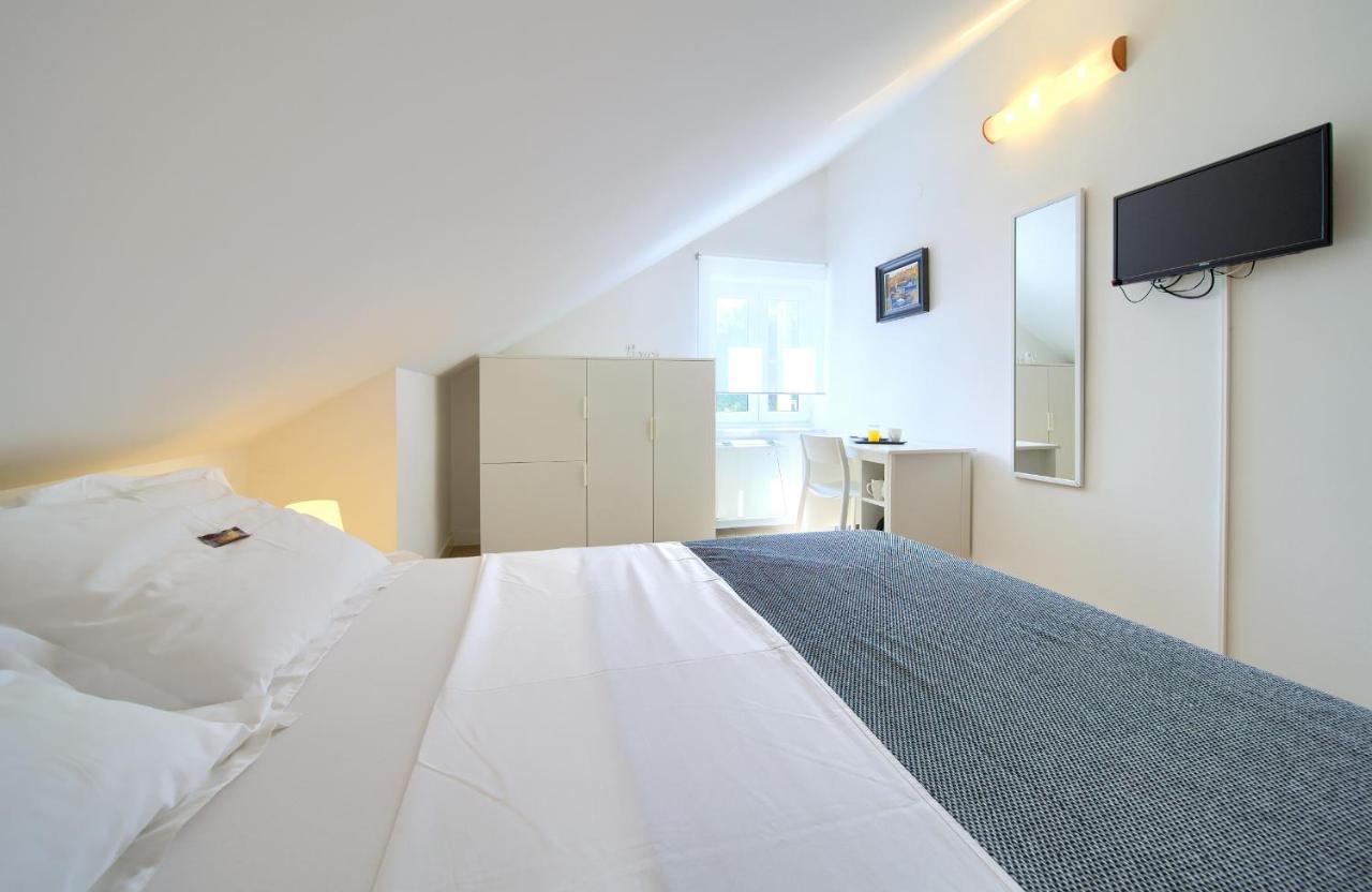 普纳特Bed&Breakfast Lucija住宿加早餐旅馆 外观 照片
