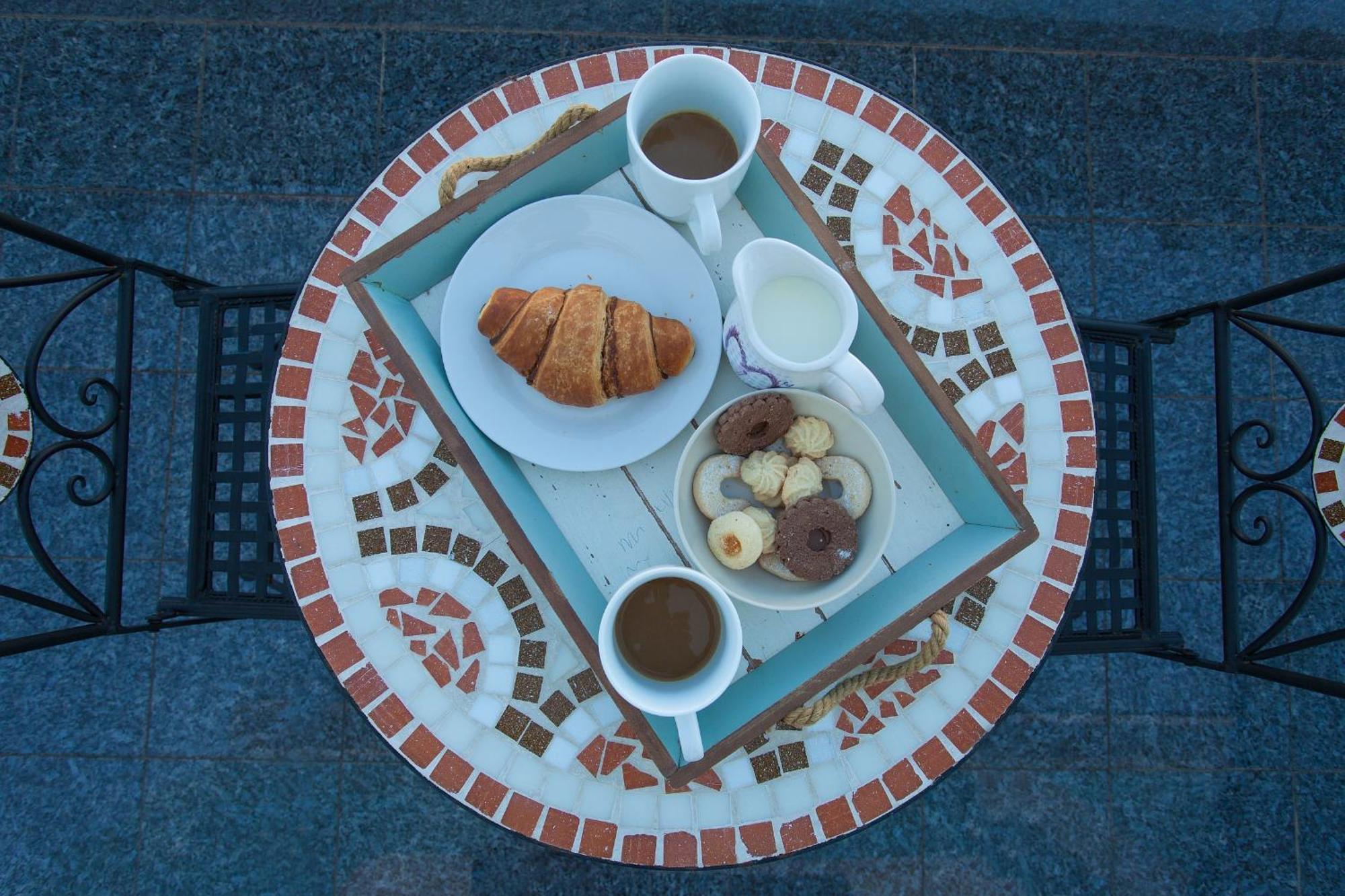普纳特Bed&Breakfast Lucija住宿加早餐旅馆 外观 照片